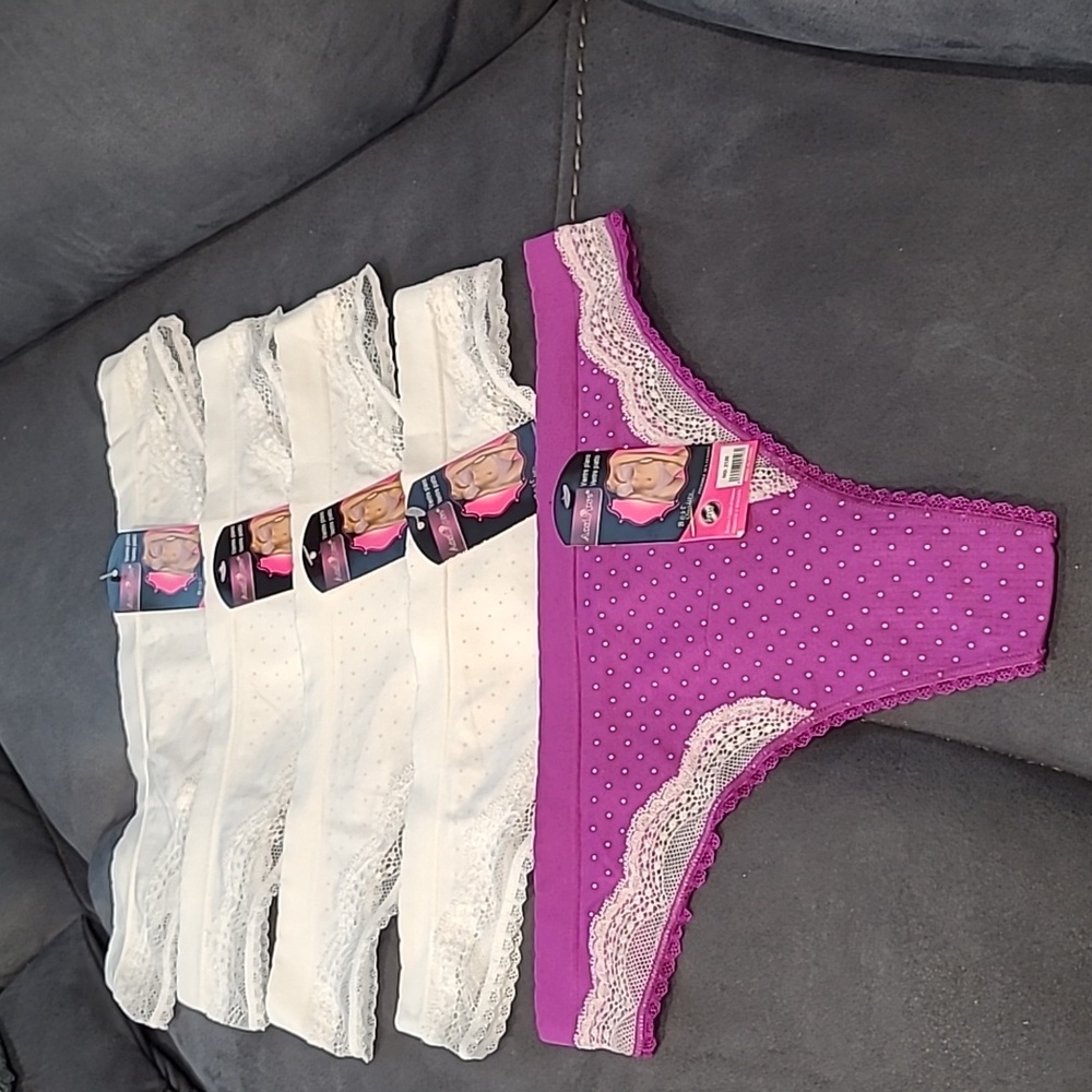 5 Maidenform Thongs Large NWT